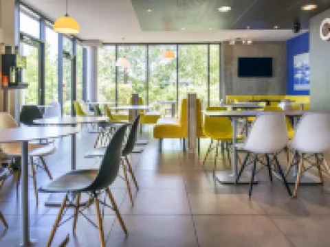 宜必思快捷阿爾尚日內瓦堡酒店 聖朱利安昂日內瓦酒店