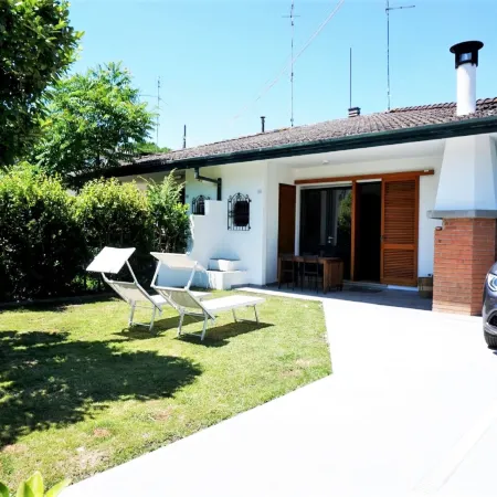 Inviting Porto Santa Villa for 6