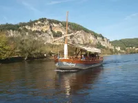 Rustic Retreat for Families Hotels in Loubejac