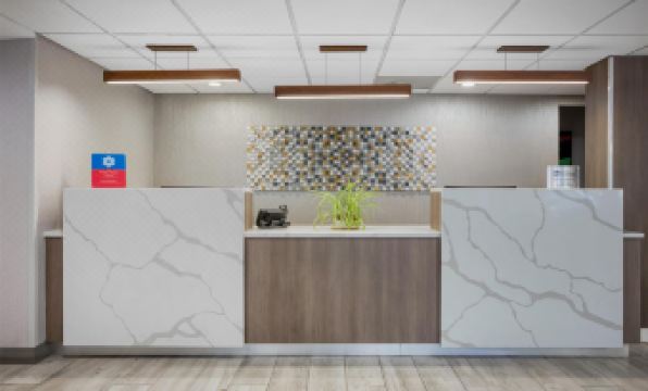 SureStay Plus Hotel by Best Western Chicago Lombard - Housity