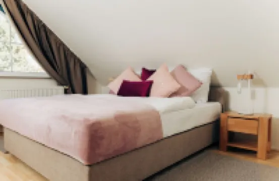 DiamondVilla, 4 bedroom Apartment, garden & spa