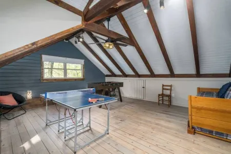 The Grande Lodge- Riverfront, Fiber, HotTub, Fish, DogOK, Game Room, Movie Room