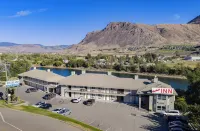 河畔套房酒店 鄰近Kamloops Library, Thompson-Nicola Regional Library的酒店