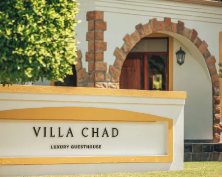 Villa Chad Luxury Guesthouse Hotels in Overberg District Municipality