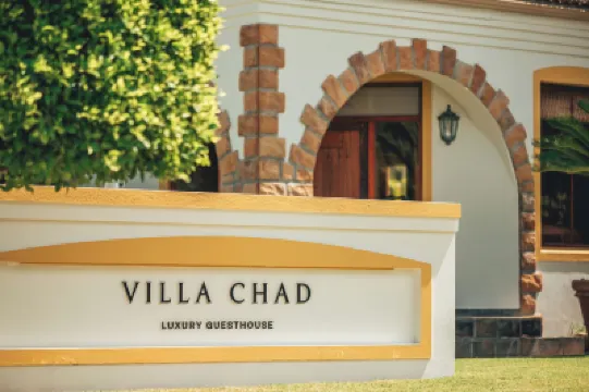 Villa Chad Luxury Guesthouse Отели в г. 