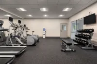 Holiday Inn Express & Suites QUEENSBURY - LAKE GEORGE AREA by IHG - Gym