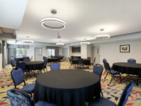 Candlewood Suites ROGERS/BENTONVILLE by IHG Hotels in Rogers