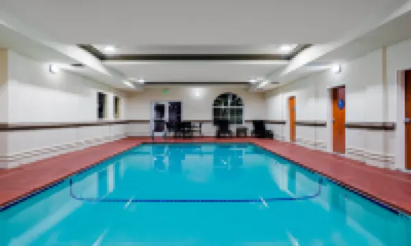 Holiday Inn Express & Suites OROVILLE LAKE by IHG