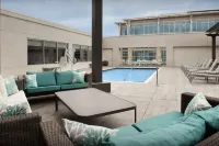 Hilton Garden Inn Charlotte Waverly - С бассейном