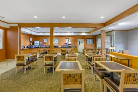 MainStay Suites Tioga