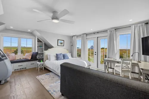 5 Bedroom Luxury Beach House at Cousins Seaside Cottage  in Sea View PEI