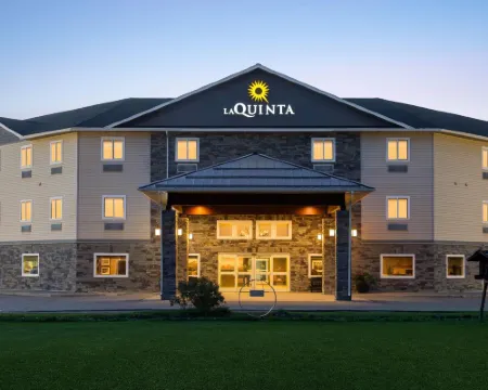 La Quinta Inn & Suites by Wyndham Fairbanks Airport Hotels in College