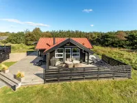 "Skyler" - 1km from the Sea - parking