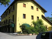 Hotel Ristorante Vecchia Riva Hotels in Varese