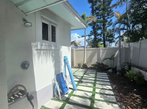 An Island Getaway at Palm Tree Villas