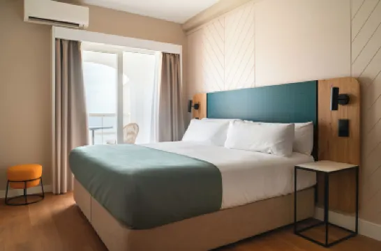 ライムホーム アリカンテ アビングダ デ ジホナ プラザ·デ·トロス·アリカンテ周辺のホテル