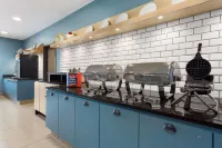 Country Inn & Suites by Radisson, St. Cloud West, MN - breakfast
