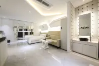 Unmanned Hotel A ONE - 2-Star