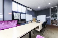 Line Plus Hotel - 2-Star
