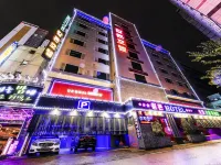 化谷卡爾頓飯店 盐仓洞附近的飯店