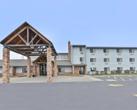 Ramada by Wyndham Platte City KCI Airport Hotels in Platte County