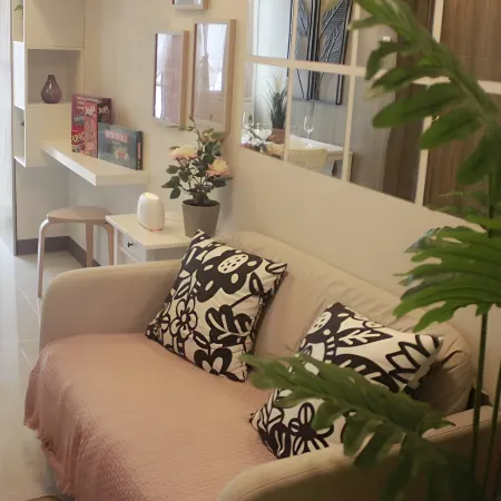 Luxury Bay Condo near MOA With Balcony Free Wi-Fi