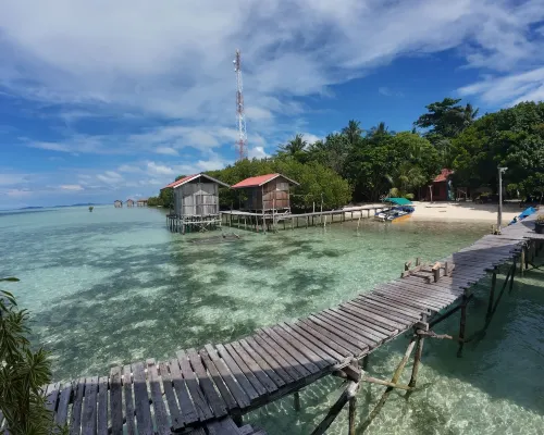 Arborek Dive Homestay Hotele w: Meos Mansar