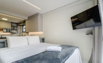 Estúdio em prédio com piscina SCA0108