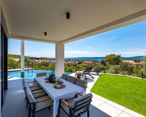 Luxury villa 45 with infinity pool Hotels in Punat