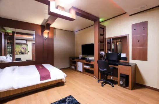 Suwon (Yeonghwadong) Herb Motel โรงแรมใน