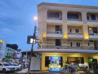 Krabi Boxtel Hotels near Wat Kaeo Korawaram