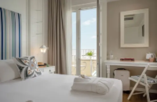Luxor Cattolica Beach Hotel