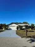 Large Pool • Clean & Comfortable • Fast Wifi • King Beds!