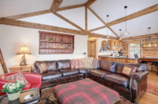 9 Cabin Hollow 2 Bedroom Home by Moonlight Basin Lodging