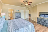 Balcony & Boat Slip: Lakefront Unit in Hot Springs