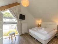 Enjoy Luxury and Comfort in Holiday Villa Kavel 10 Hotels in Renesse