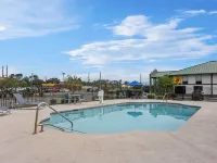 Super 8 by Wyndham Valdosta GA I-75 Hotels in Lowndes County