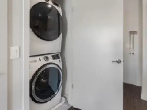 Designer 2BR | Gym, Parking Hotels in White Plains