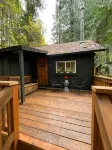 Cozy Cabin near Mt Hood with Hot Tub