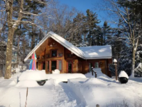 Adirondack Cabin/House with Sauna on Lake Monomonac Next to Mt. Monadnock