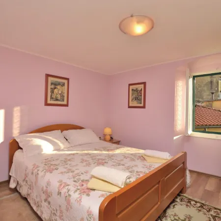 Apartment Stari Grad