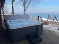 Lake Michigan Beach Home, Sandy Beach, Brand  New Hot Tub Feb 2026. Hotels in Filer Charter Township