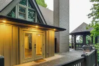 Brevard Chalet w/ Stunning Blue Ridge Mtn Views! - 3-Star