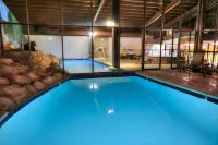Edgewater Hotel and Conference Center - piscina