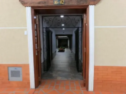 HOTEL COLONIAL A 100 MTS DE LA BASILICA