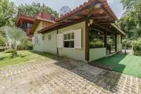 Casa em Condom nio com Piscina e rea Gourmet