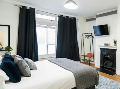 Modern Serviced Accommodation Near East Croydon Addington House-"easy Acess to Central London"