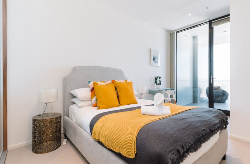 1-Bed with Amazing Views, Pool, Gym, BBQ & Parking
