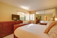Golf Resort Getaway w/ Pool Access in Palm Desert