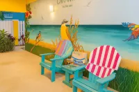 Luxury - 1 Min to Beach - Pool - New Remodel